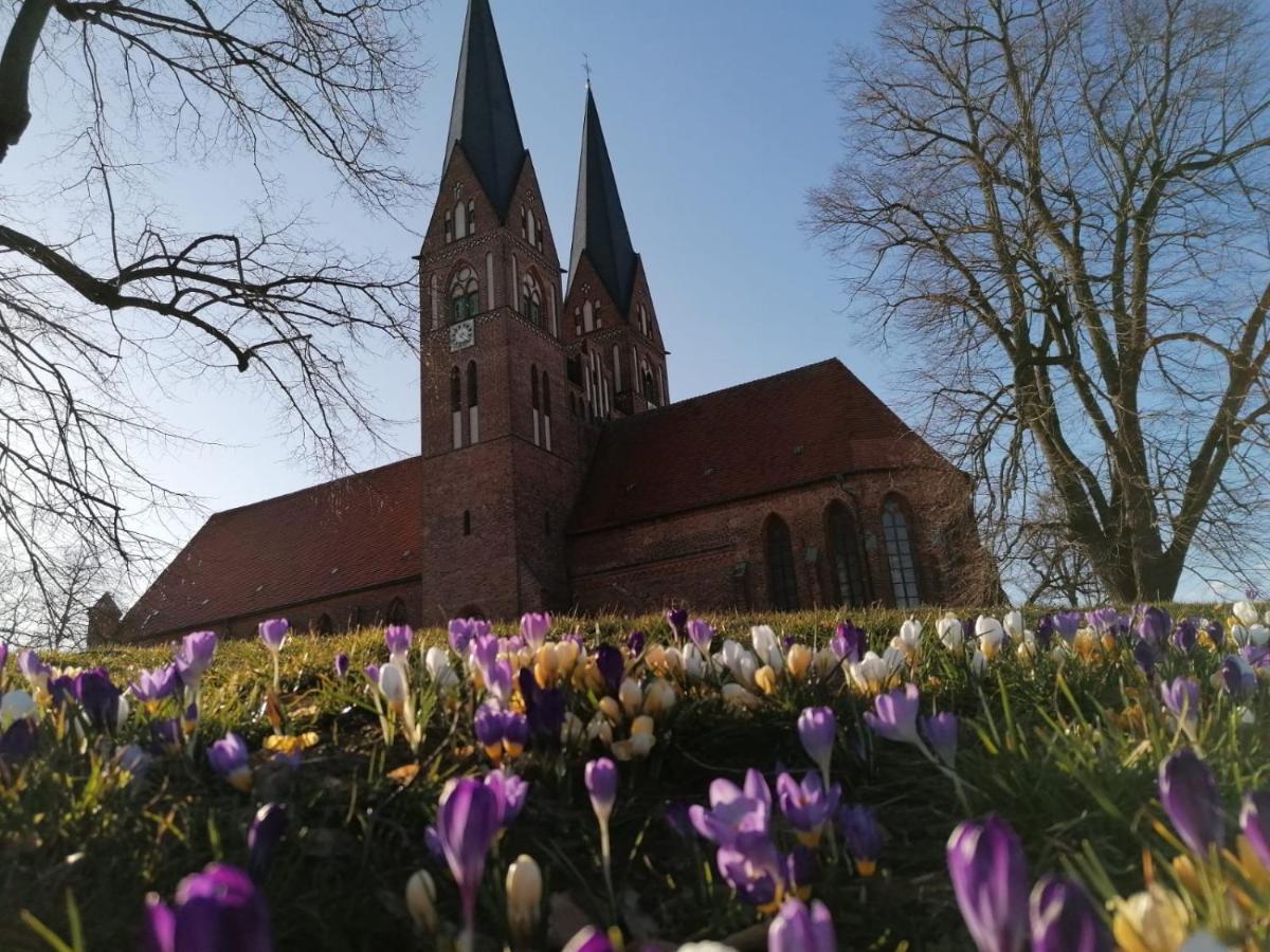 Bed&Breakfast Wagner "Im Alten Pfarrhaus" Neuruppin Exterior foto