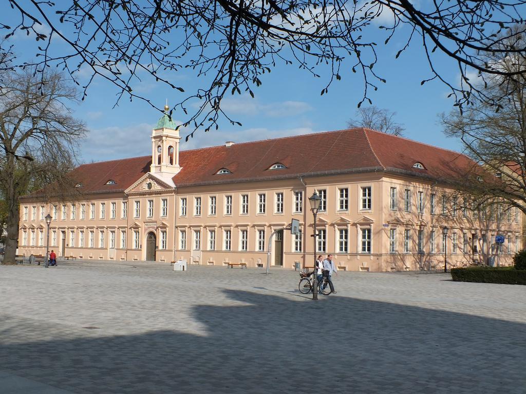Bed&Breakfast Wagner "Im Alten Pfarrhaus" Neuruppin Exterior foto